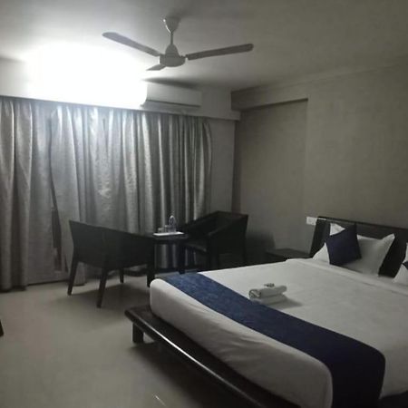 Aec Residency 호텔 Alappuzha 외부 사진
